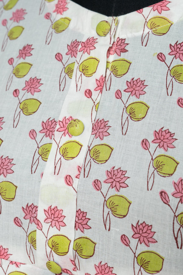 Patrorna floral print nighty in white